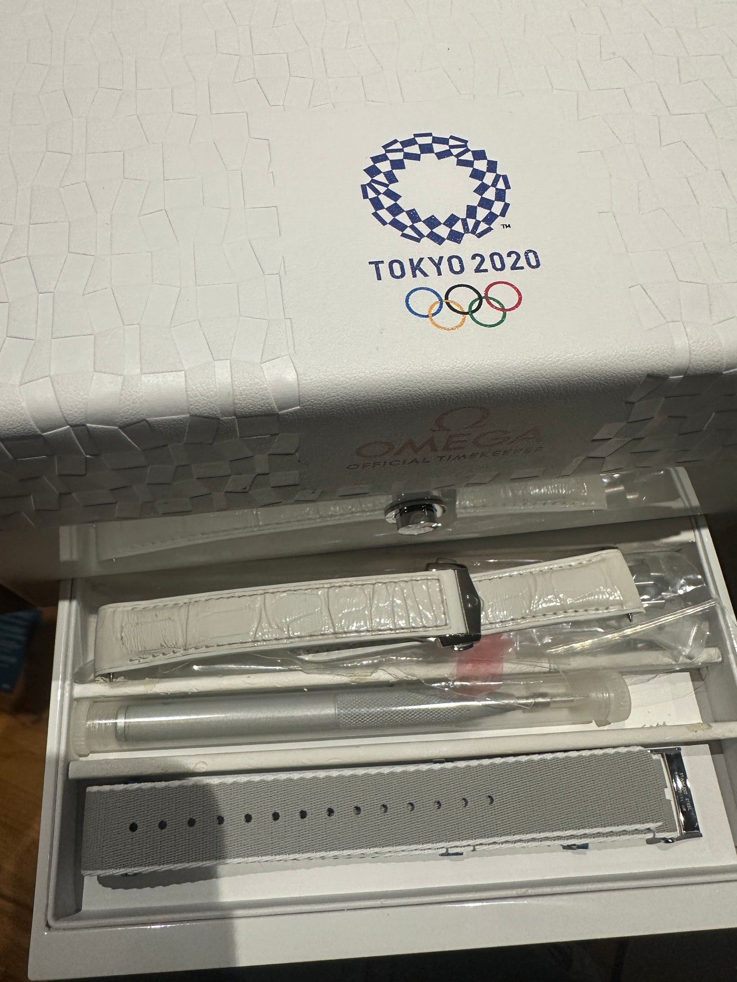 Omega Seamaster 600M Tokyo 2020 Limited Edition, 522.33.40.20.04.001 | Full Set