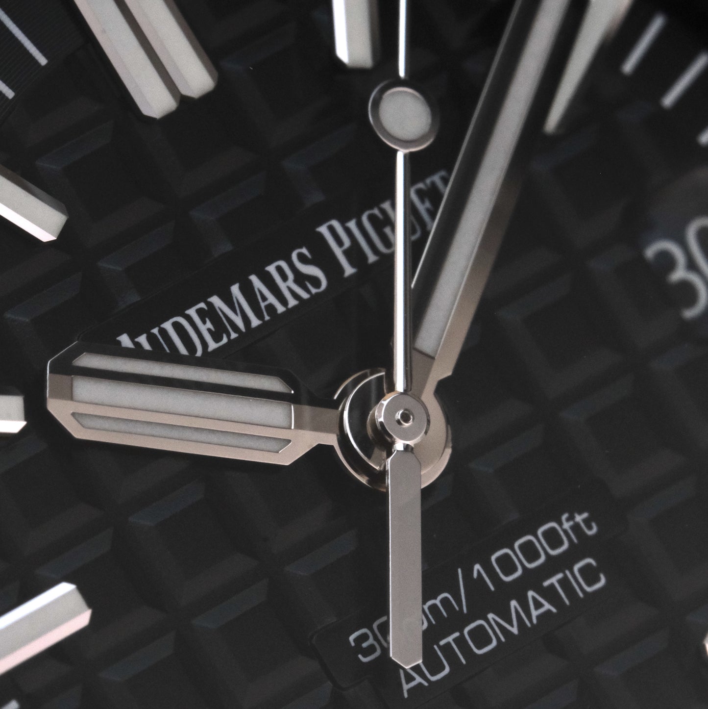 Audemars Piguet Royal Oak Offshore 15710ST.OO.A002CA.01