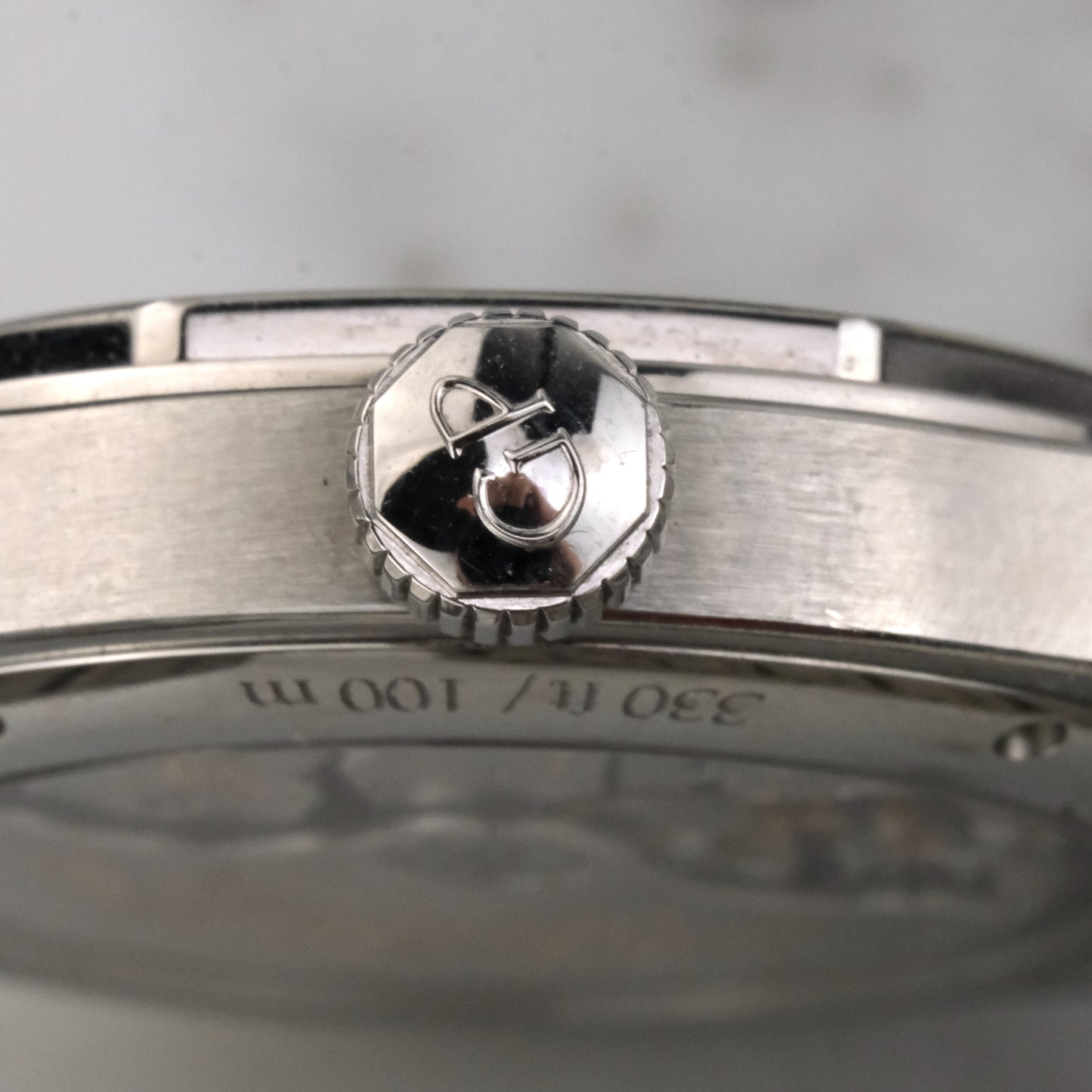 2024 Girard-Perregaux Laureato | 81010-11-431-11A | Full Set