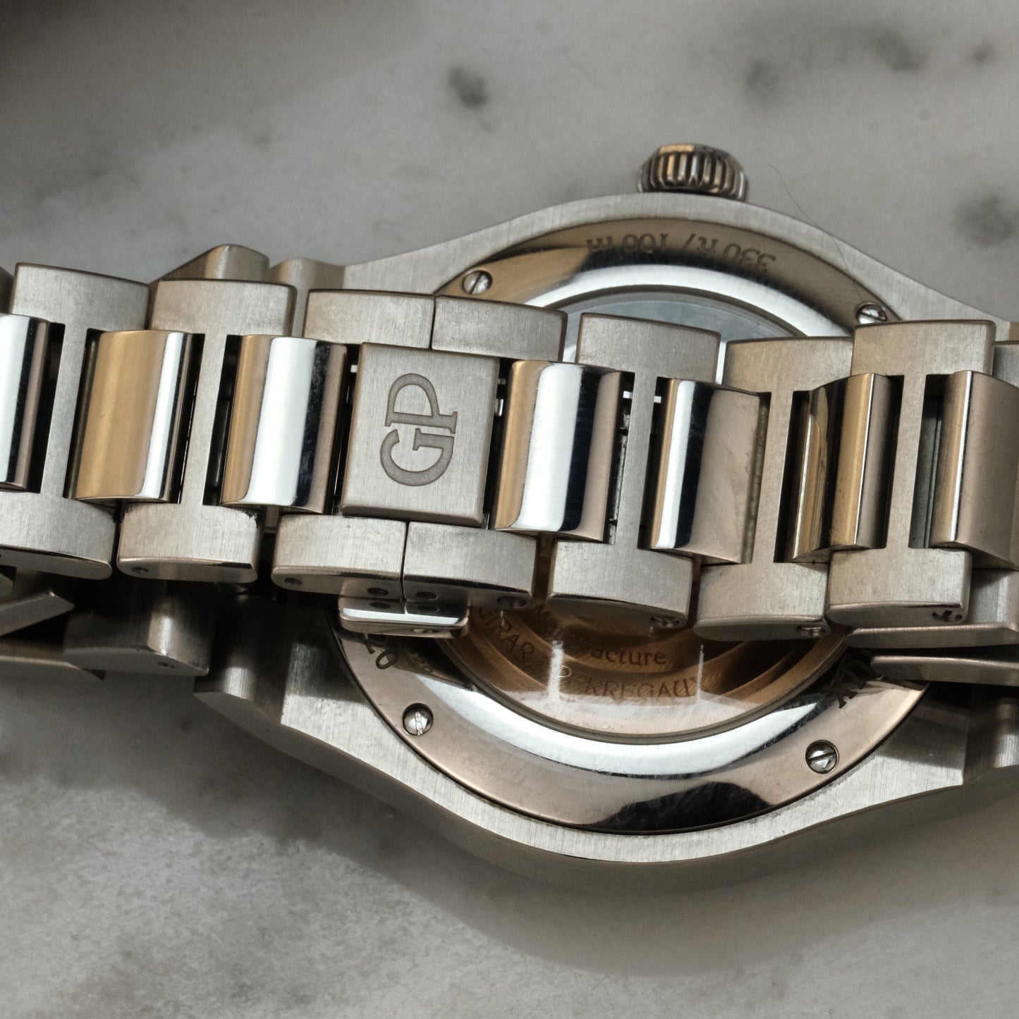 2022 Girard-Perregaux Laureato 81005, 38mm, copper dial, full set