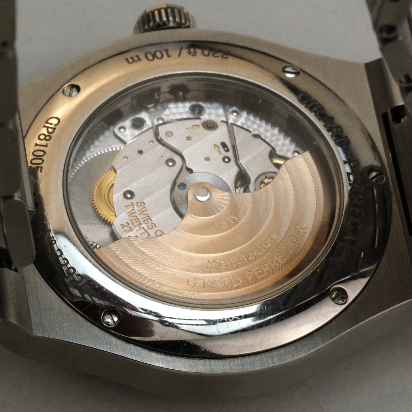 2022 Girard-Perregaux Laureato 81005, 38mm, copper dial, full set