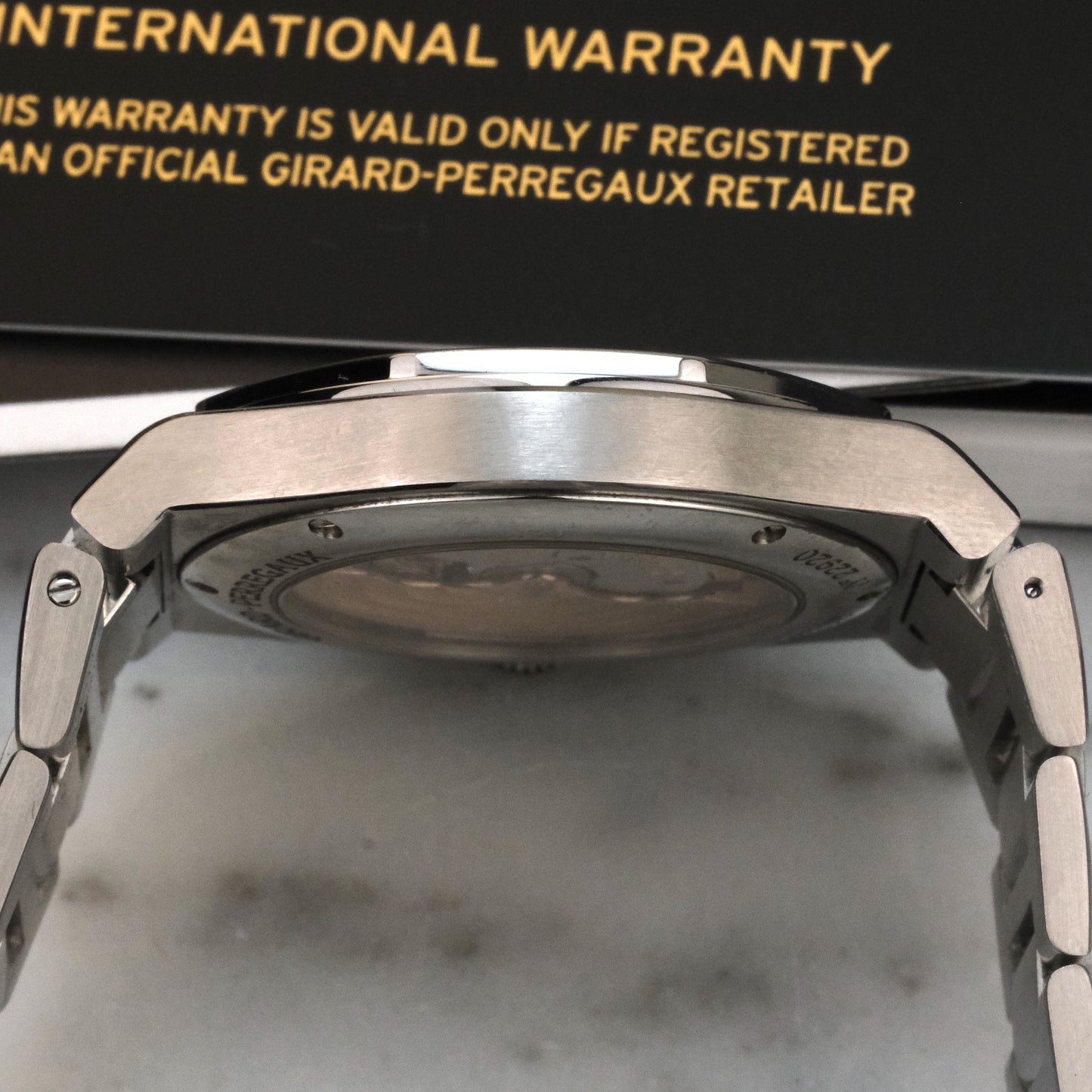 2022 Girard-Perregaux Laureato 81005, 38mm, copper dial, full set