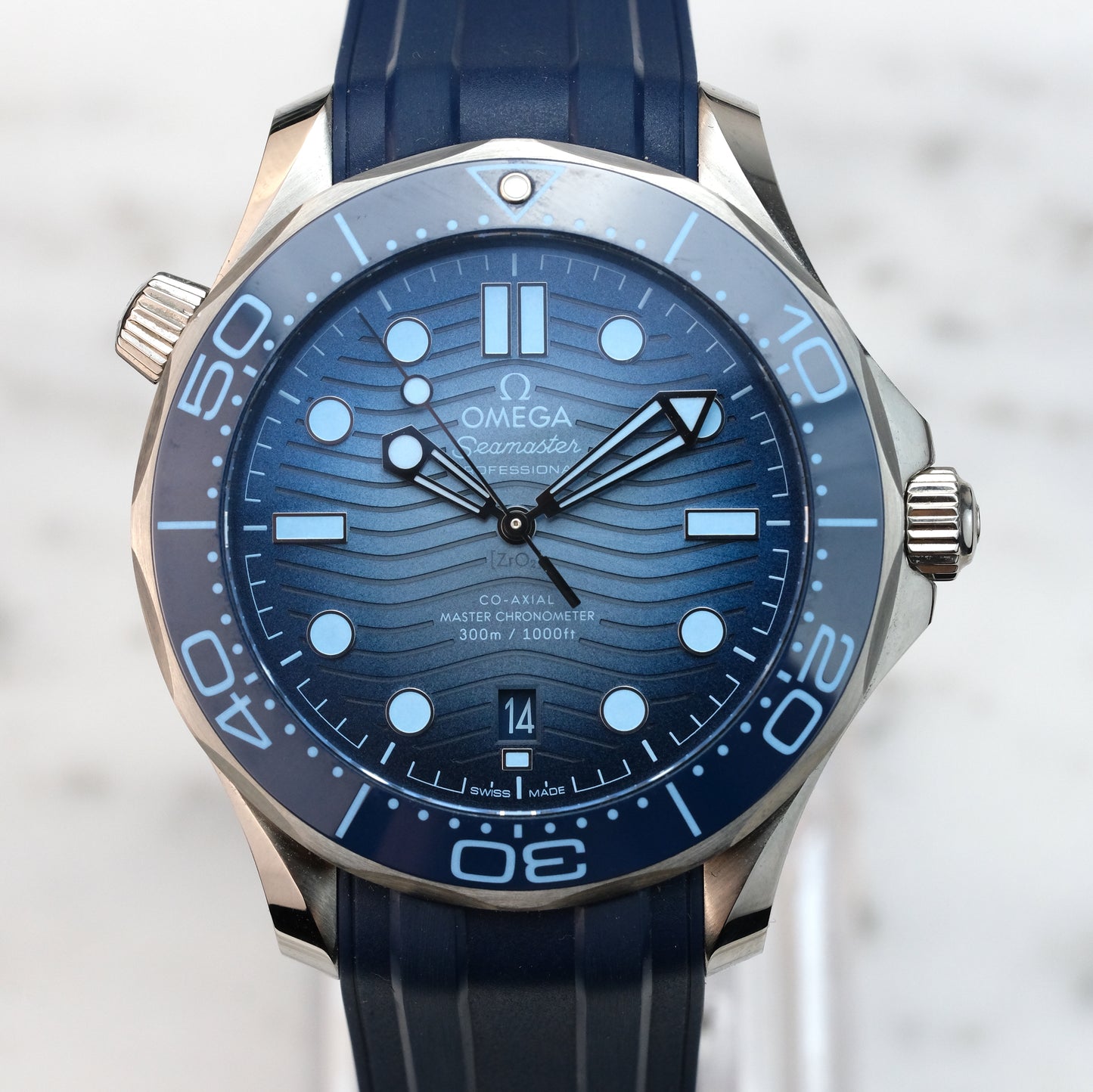 2023 Omega Seamaster 300 Diver Summer Blue Edition 210.32.42.20.03.002, Full Set