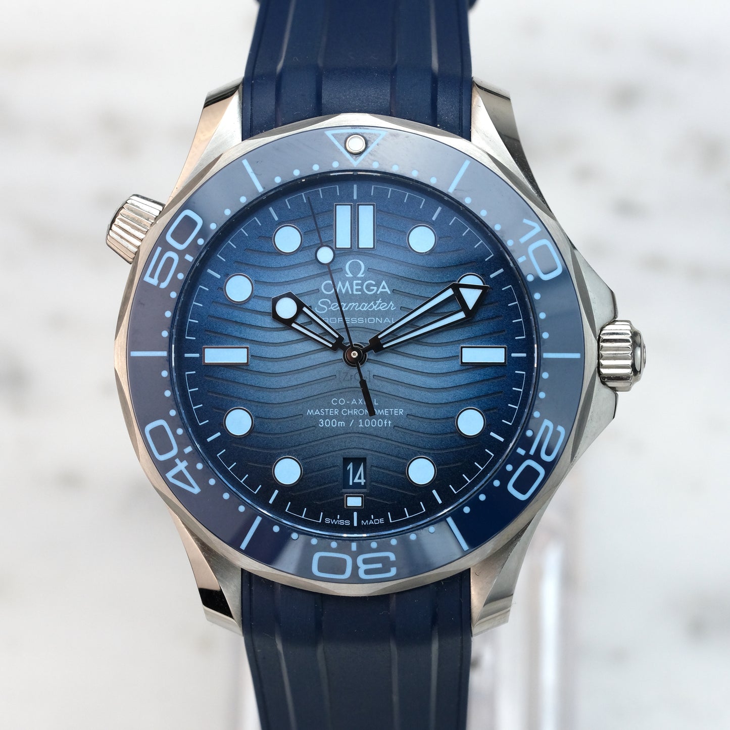 2023 Omega Seamaster 300 Diver Summer Blue Edition 210.32.42.20.03.002, Full Set