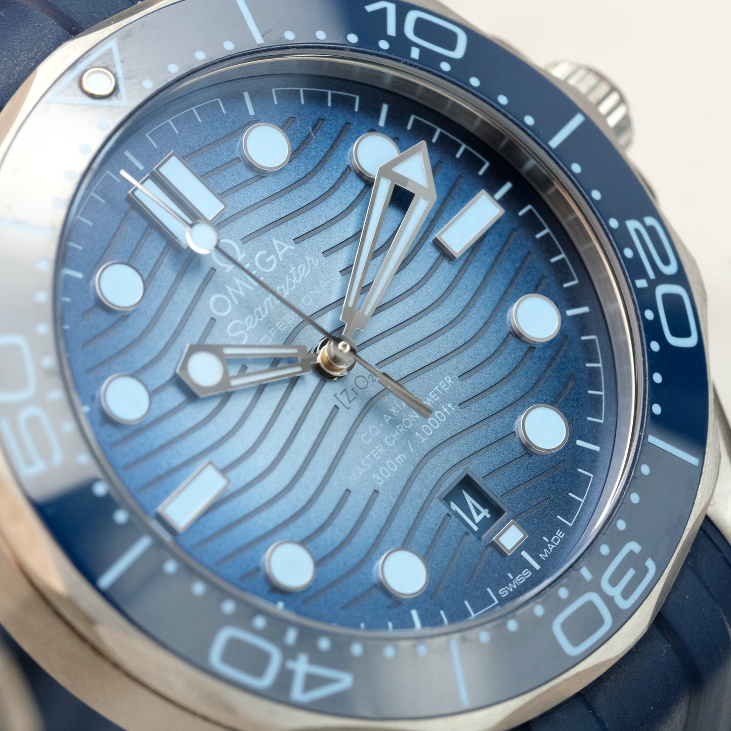 2023 Omega Seamaster 300 Diver Summer Blue Edition 210.32.42.20.03.002, Full Set