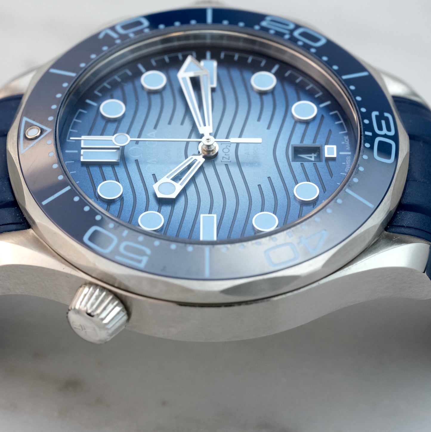 2023 Omega Seamaster 300 Diver Summer Blue Edition 210.32.42.20.03.002, Full Set