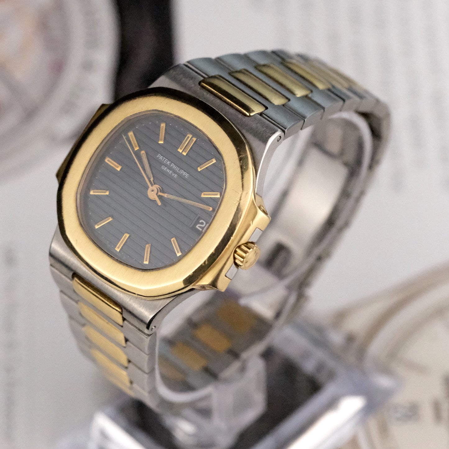 1986 Patek Phillipe Nautilus 3800/001 Full Set