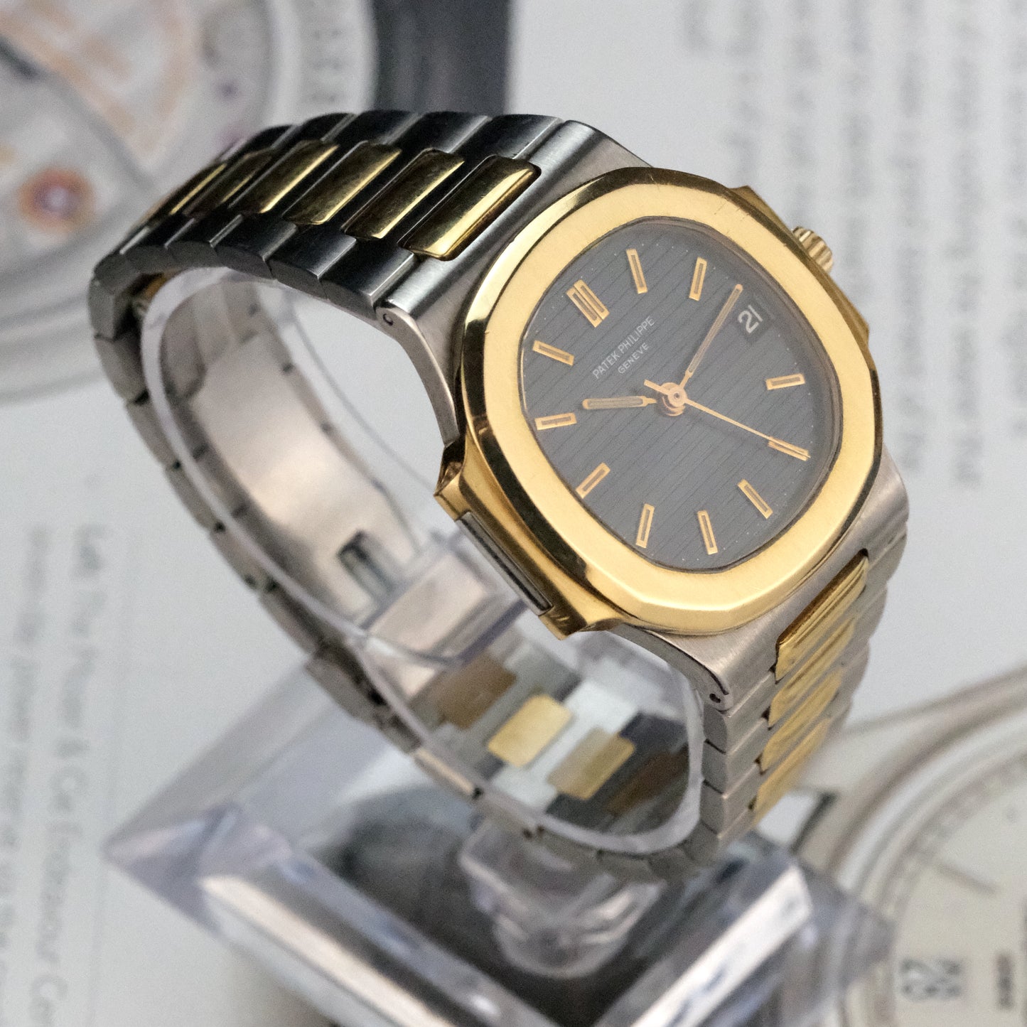 1986 Patek Phillipe Nautilus 3800/001 Full Set