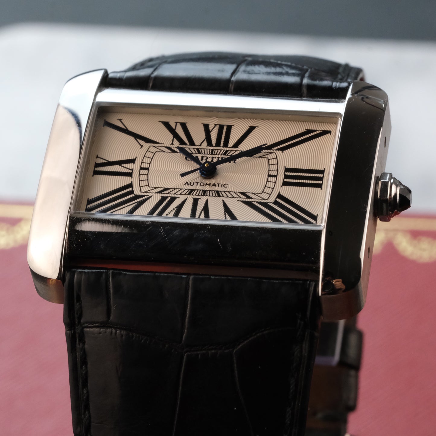 2004 Cartier Tank Divan 2612 with box and papers