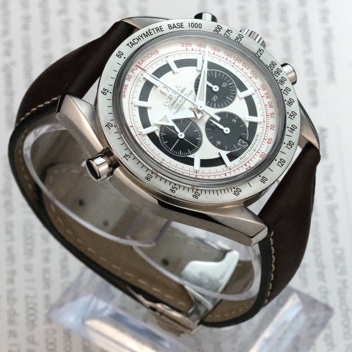 Omega Speedmaster Broad Arrow Rattrapante Chronograph 3882.31.37 with box and cards