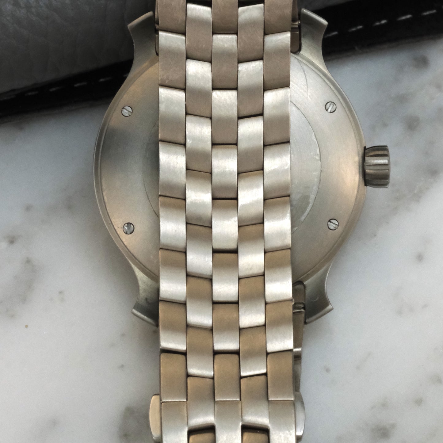 Ming 17.03 | Box + Accessories