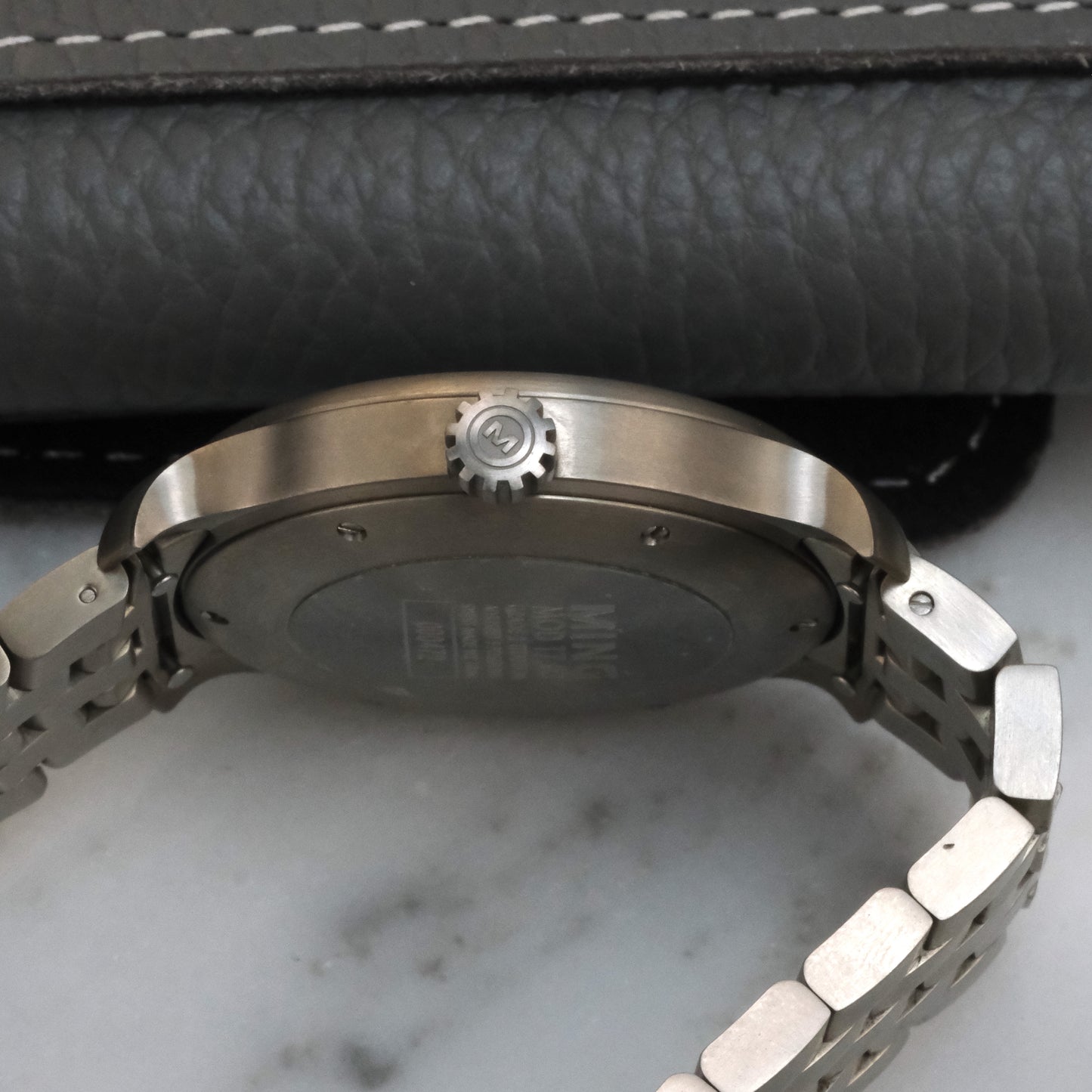 Ming 17.03 | Box + Accessories