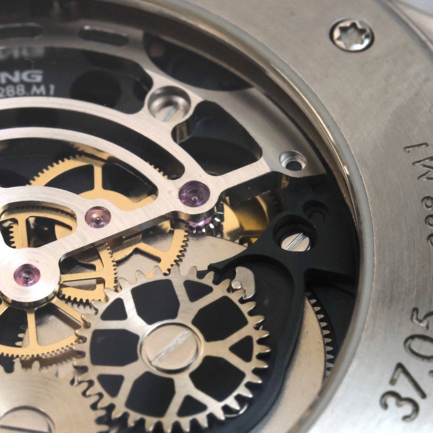 2022 Ming Moonphase | 37.05 | Full set