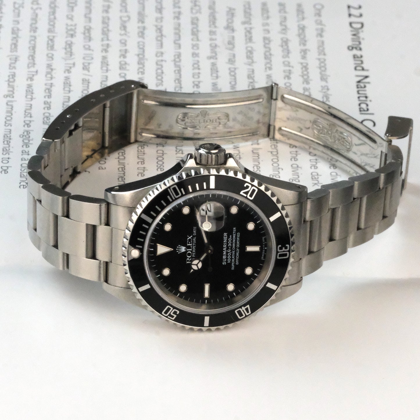 1993/94 Rolex 16610LN Submariner Date with papers and hangtag