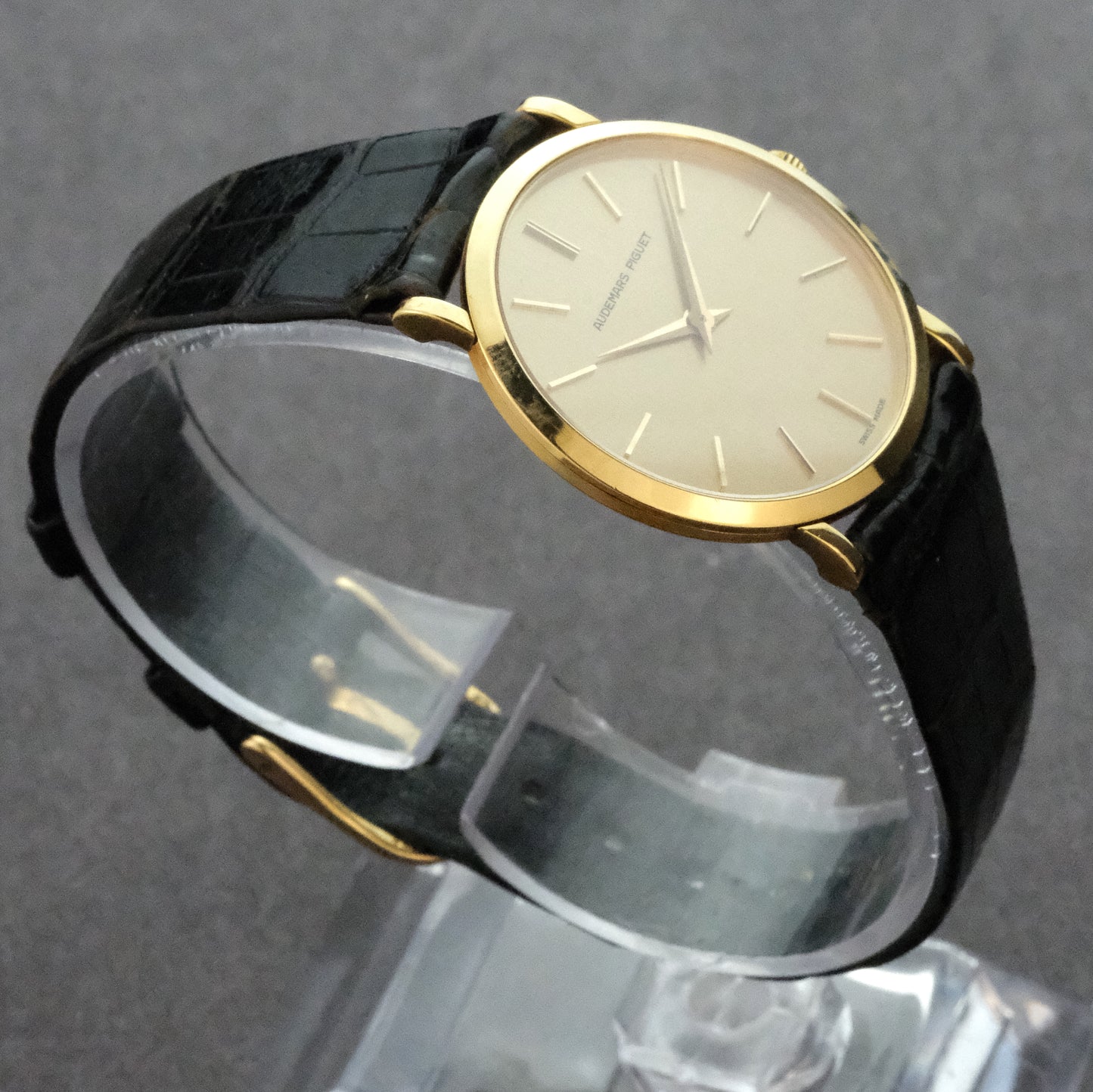 Early 80's Audemars Piguet Ultra Thin 33mm Cal.K2001/1A, original strap and buckle