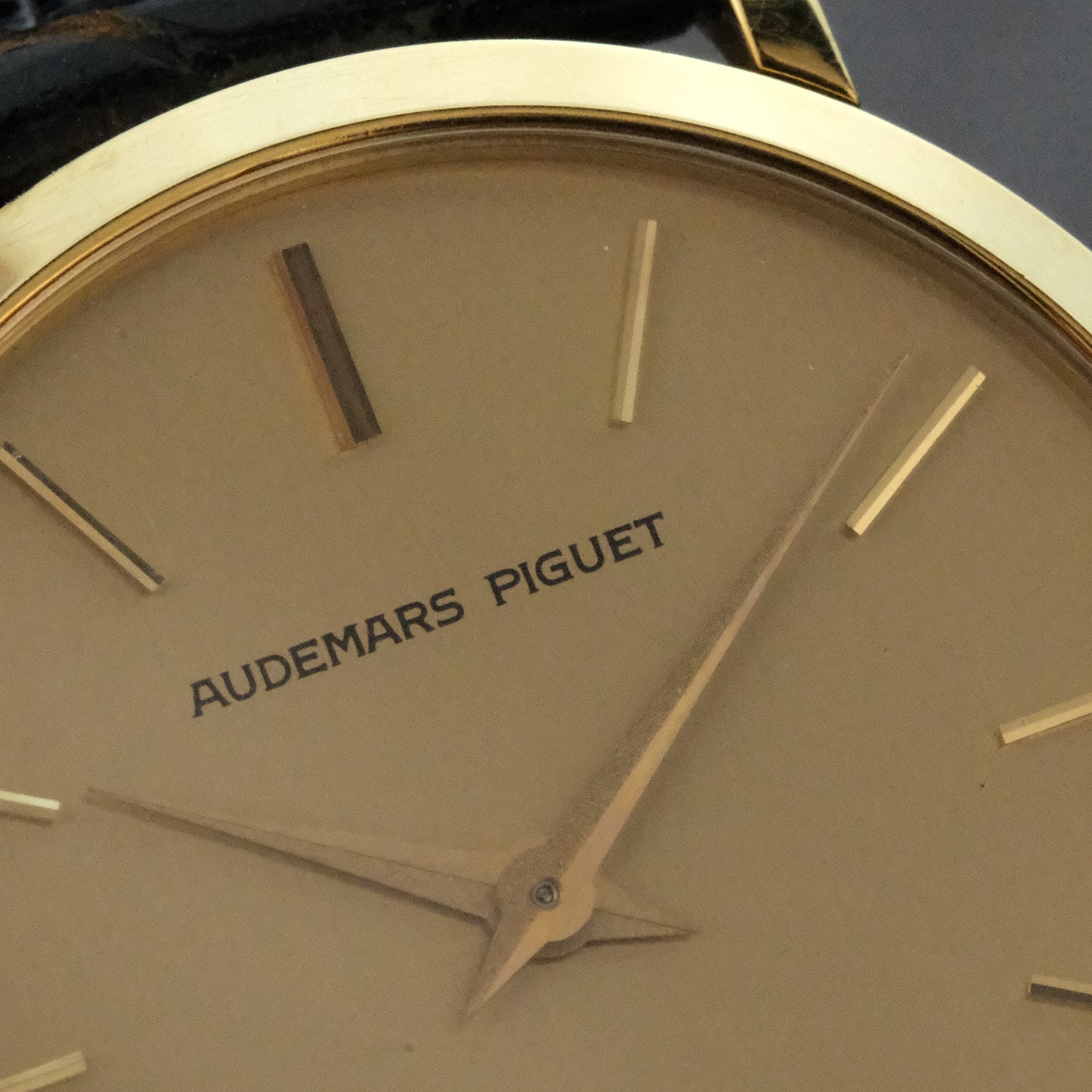 Early 80's Audemars Piguet Ultra Thin 33mm Cal.K2001/1A, original strap and buckle