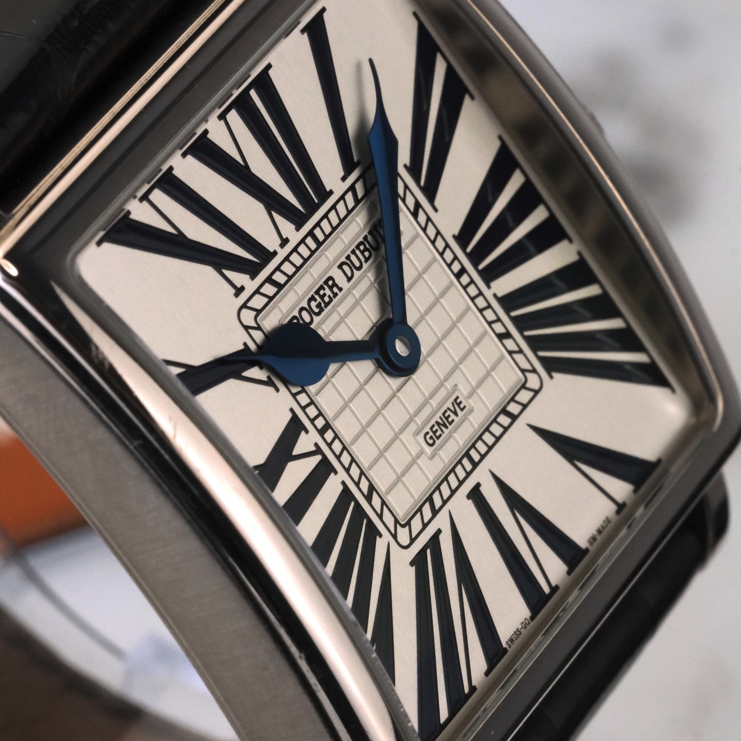 Roger Dubuis Golden Square White Gold | G40 | Full Set