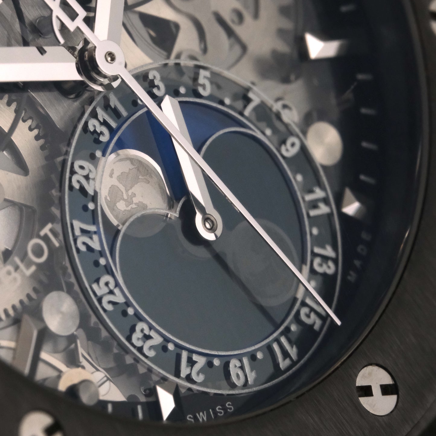 2023 Hublot Classic Fusion Aerofusion Moonphase Ceramic | 517.CX.0170.LR | with box and accessories