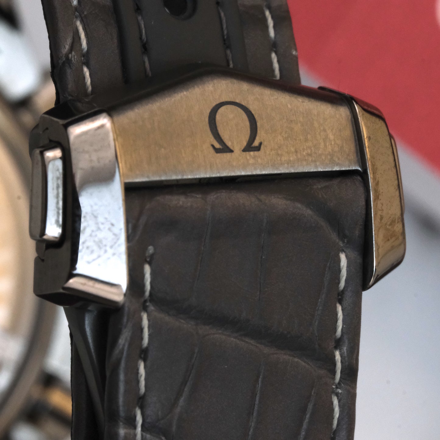 2023 Omega Speedmaster Grey Side of the Moon Meteorite Dial 311.63.44.51.99.001 | Full Set