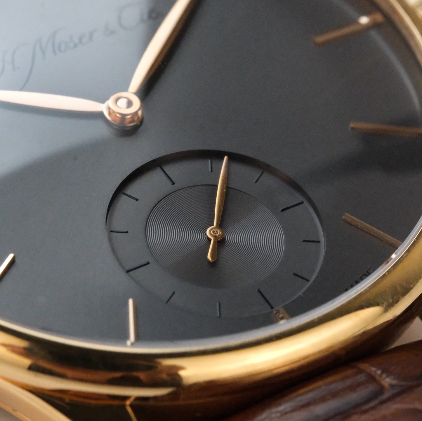 H. Moser & Cie Venturer Small Seconds Rose Gold Ardoise, 2327-0402, Full set