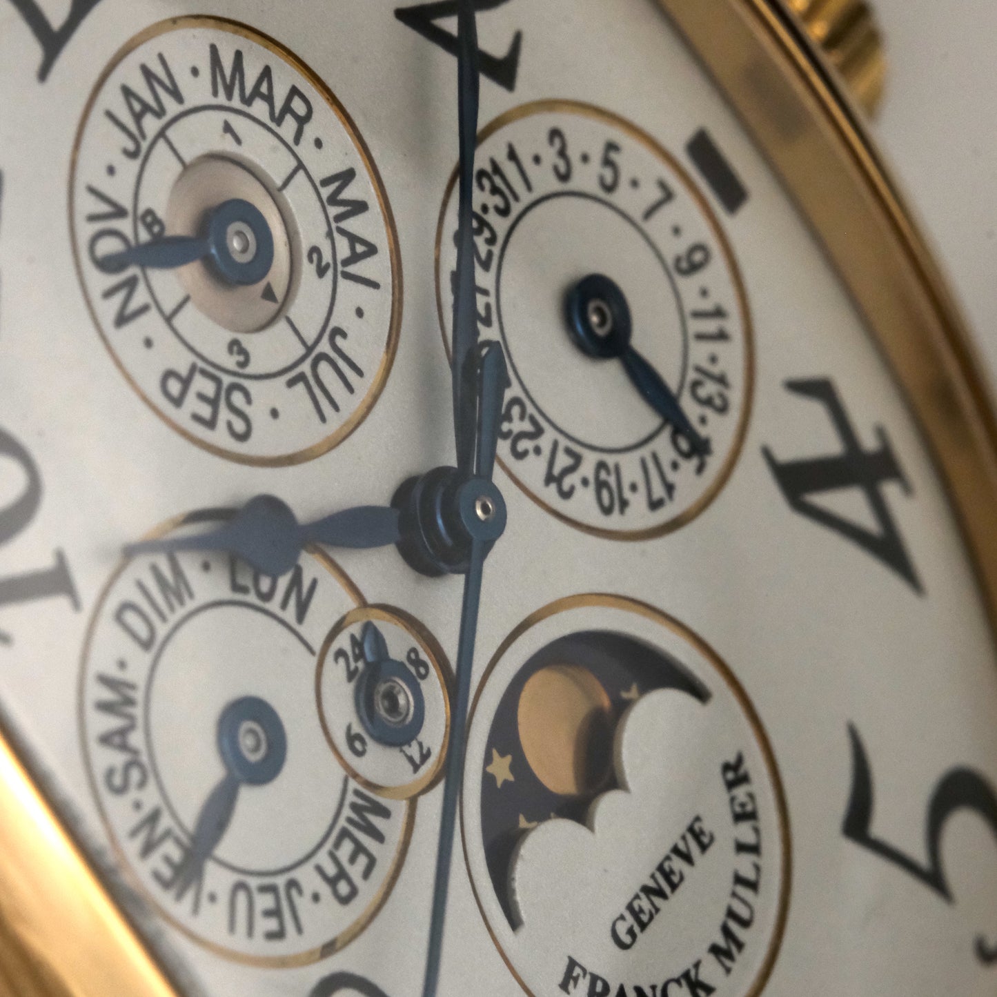 Franck Muller 5850 Quantième Perpétuel in Yellow Gold | 5850QP | Box & Papers