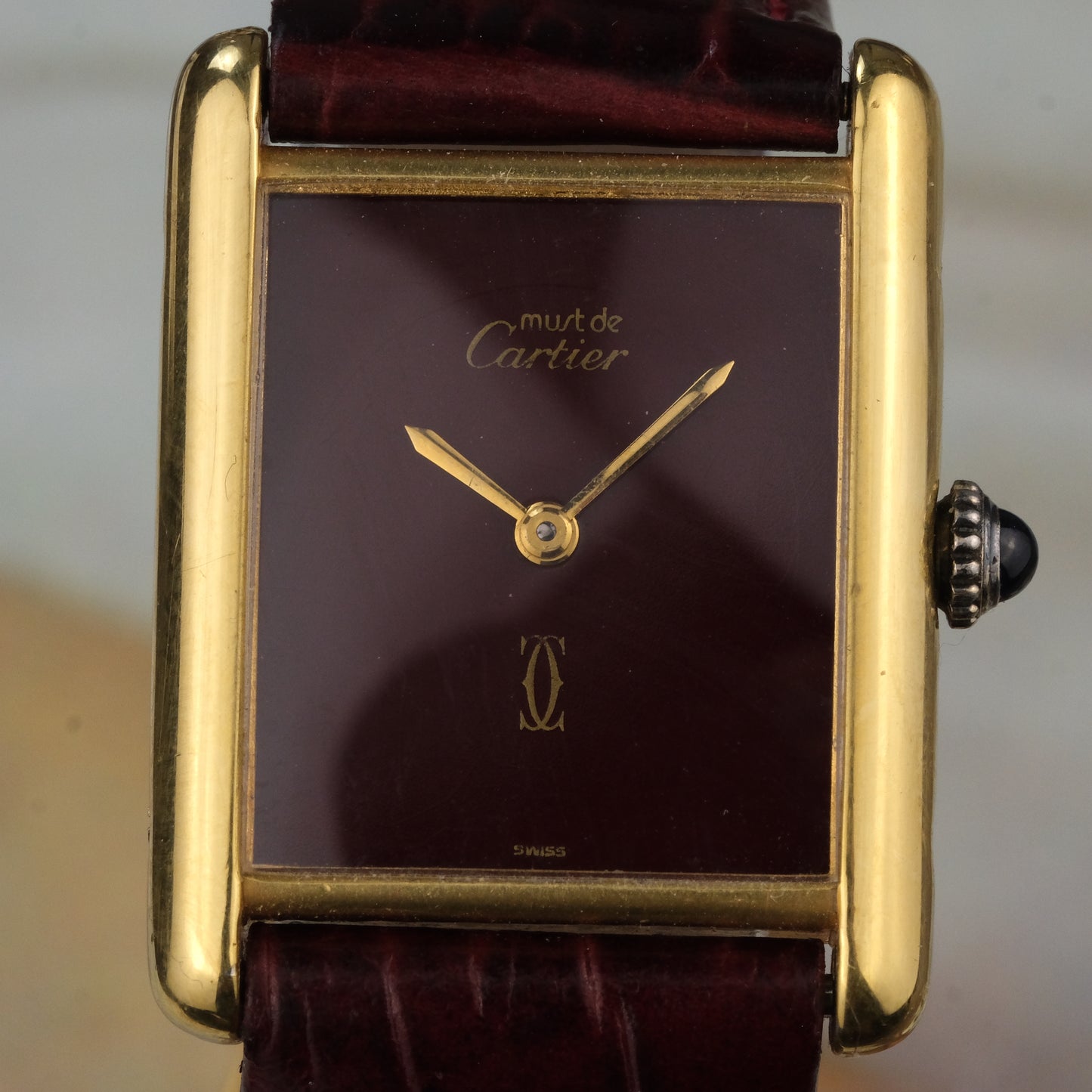 Vintage Tank Must, Burgundy Dial