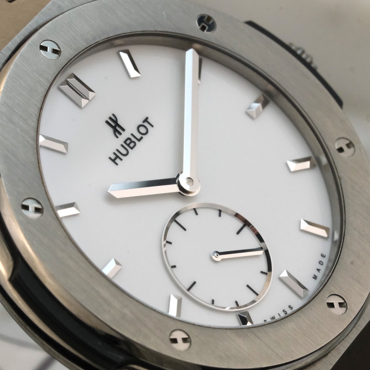 Hublot Classic Fusion Ultra Thin | 545.NX.2210.LR | with box