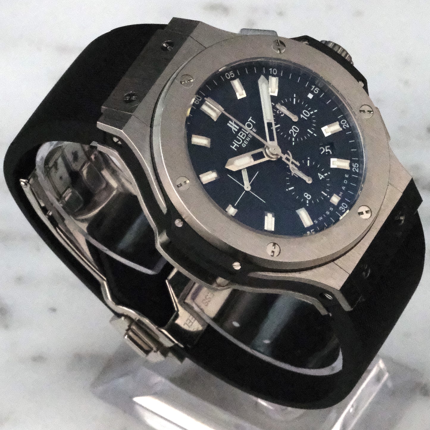 2010's Hublot Big Bang Chronograph 301.SX.1170.RX with box and 3 extra straps