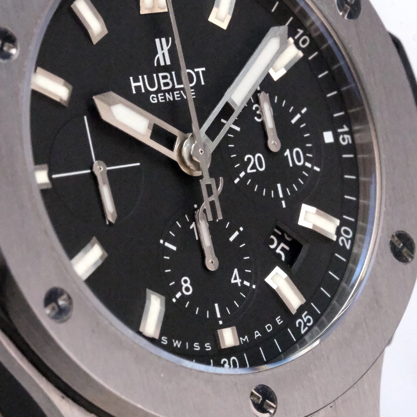 2010's Hublot Big Bang Chronograph 301.SX.1170.RX with box and 3 extra straps