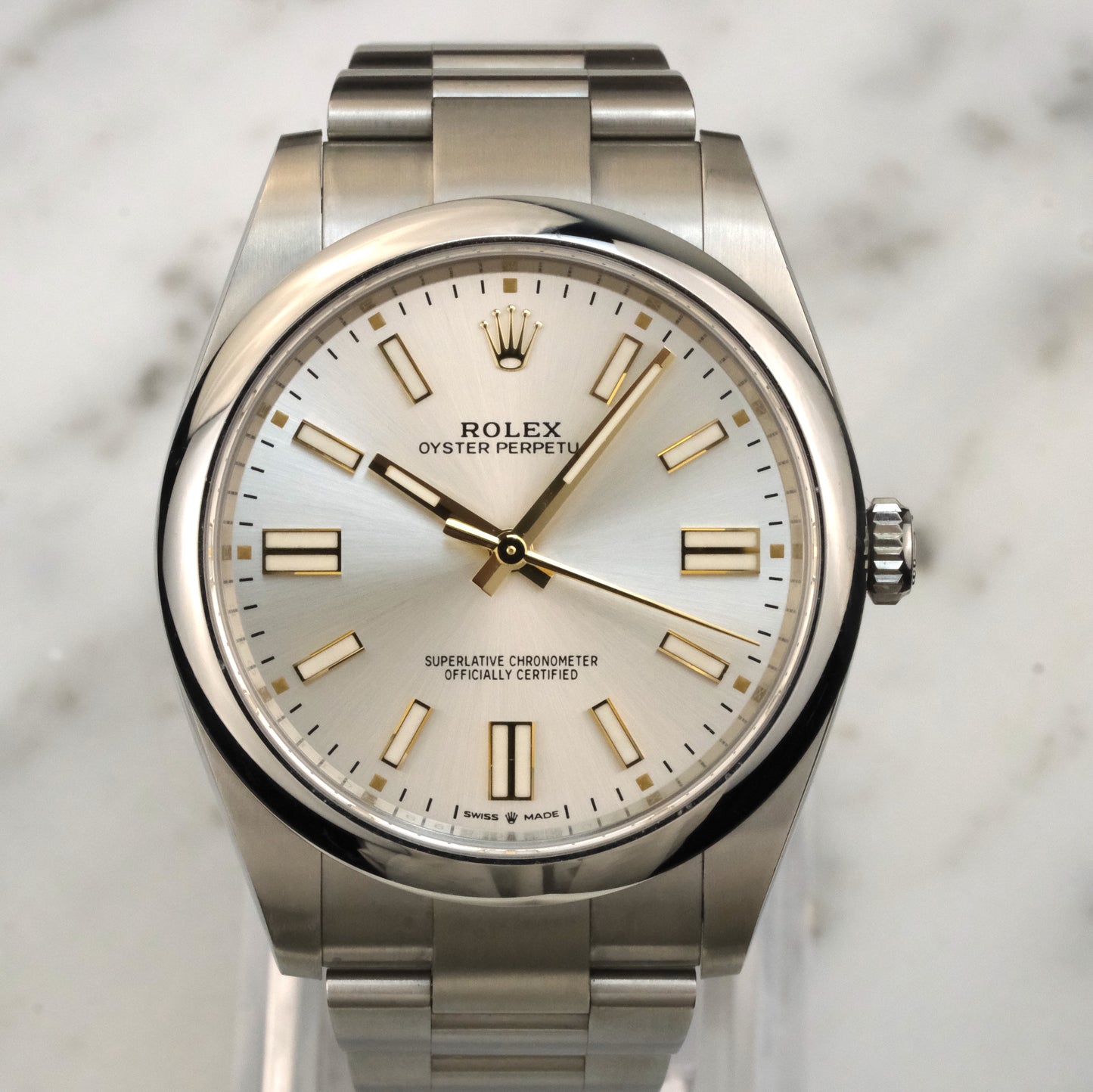 2023 Rolex Oyster Perpetual 41 | 124300 | Full kit minus 2 links