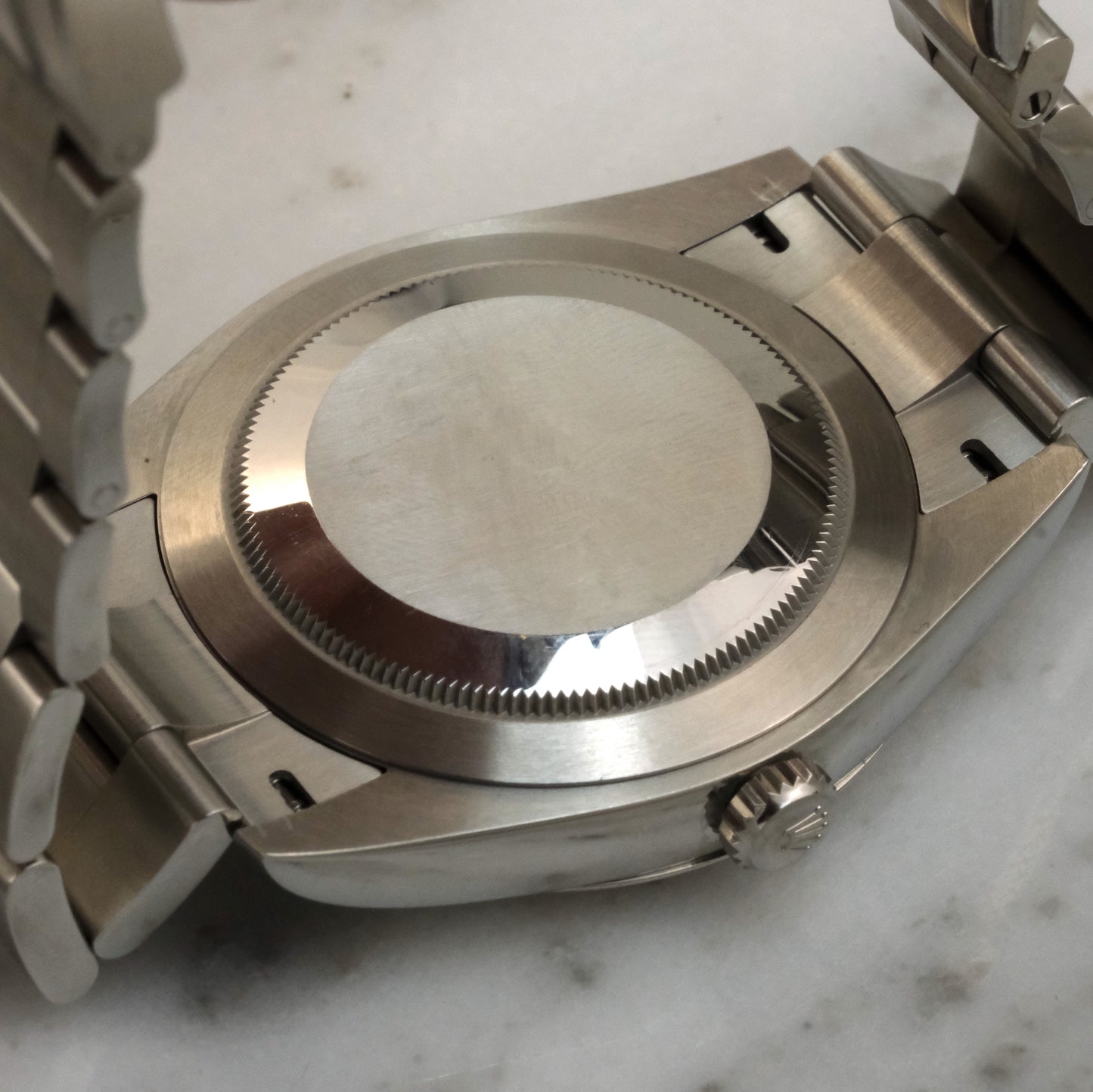 2023 Rolex Oyster Perpetual 41 | 124300 | Full kit minus 2 links