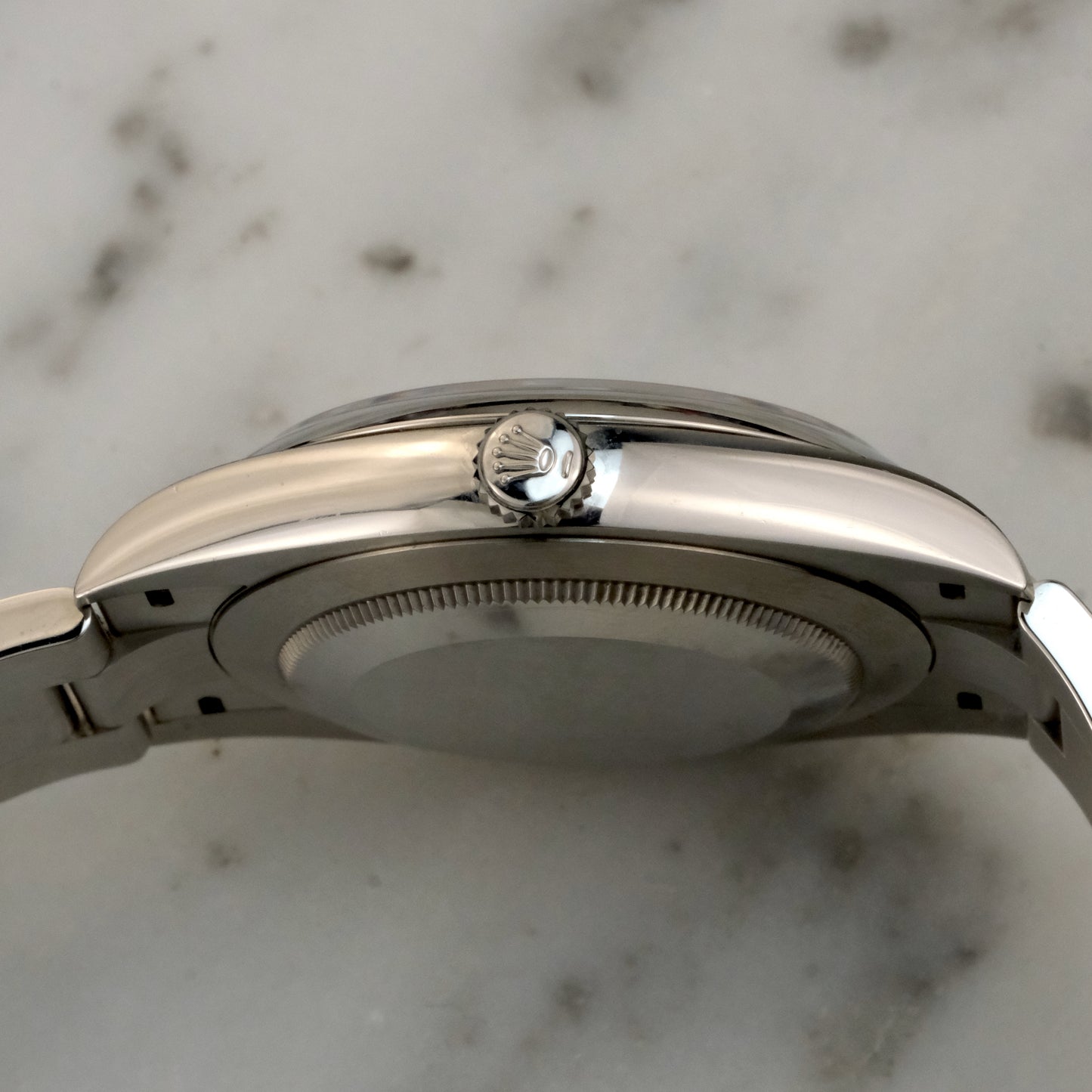 2023 Rolex Oyster Perpetual 41 | 124300 | Full kit minus 2 links