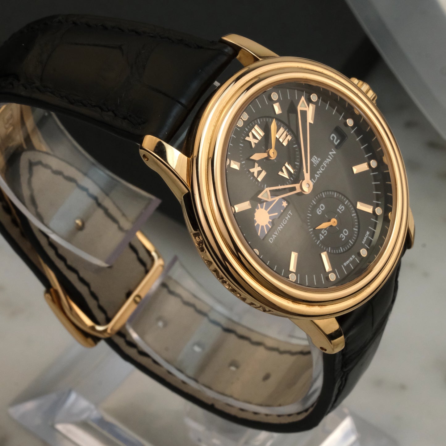 Blancpain Leman Dual Time Rose Gold 2160-3630-53B | Extra strap and manual