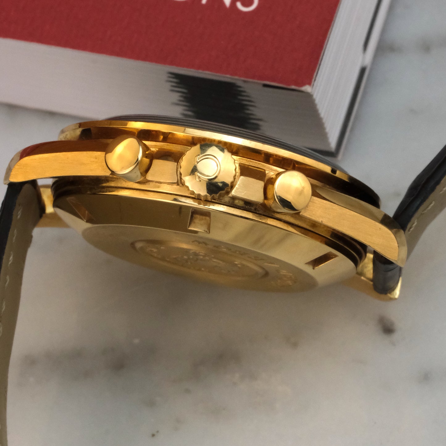 Omega Speedmaster Broad Arrow Rose Gold | 3653.80.33 | Box and manual