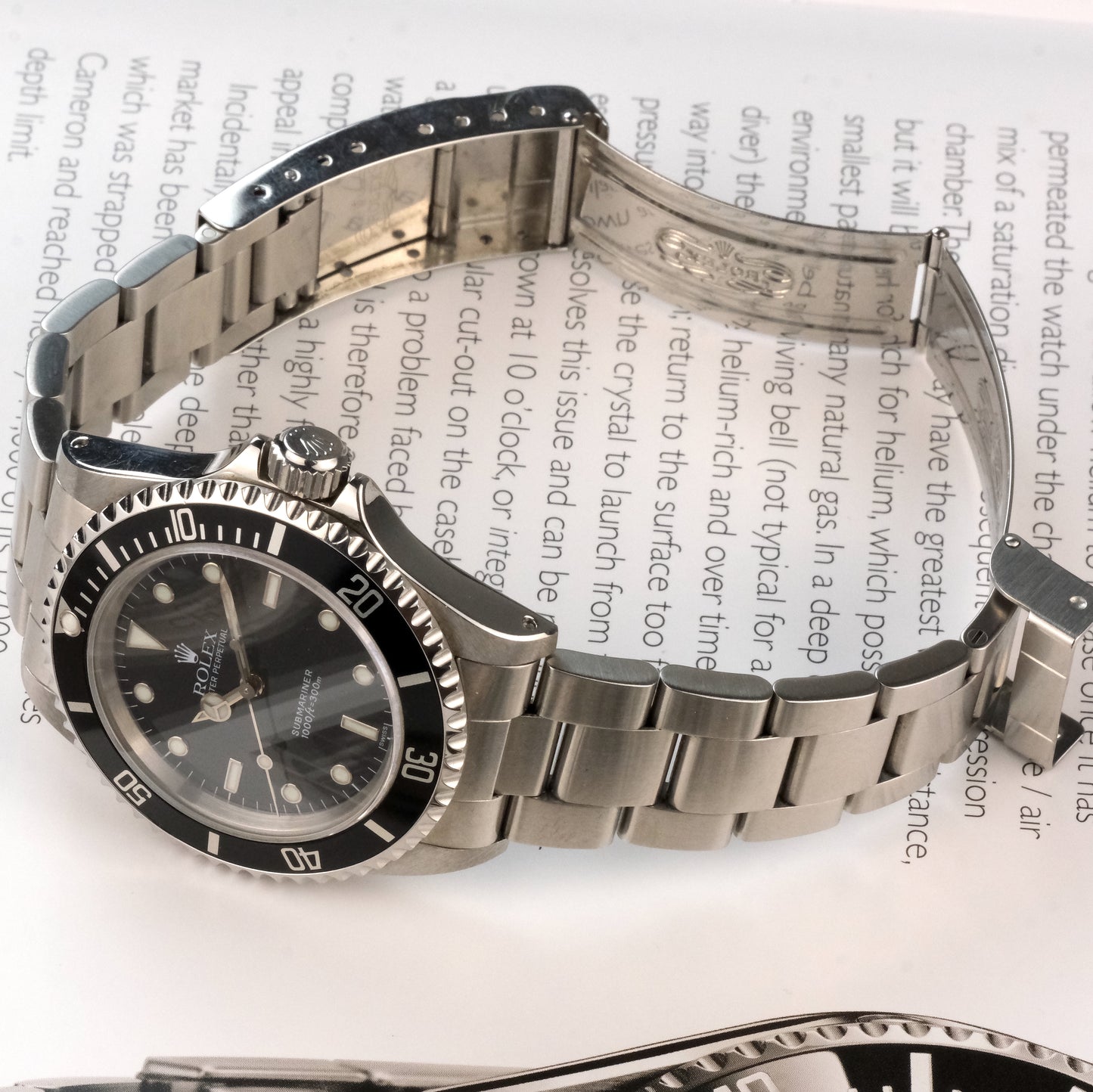 Circa 1999 Rolex Submariner 14060 with original box and papers