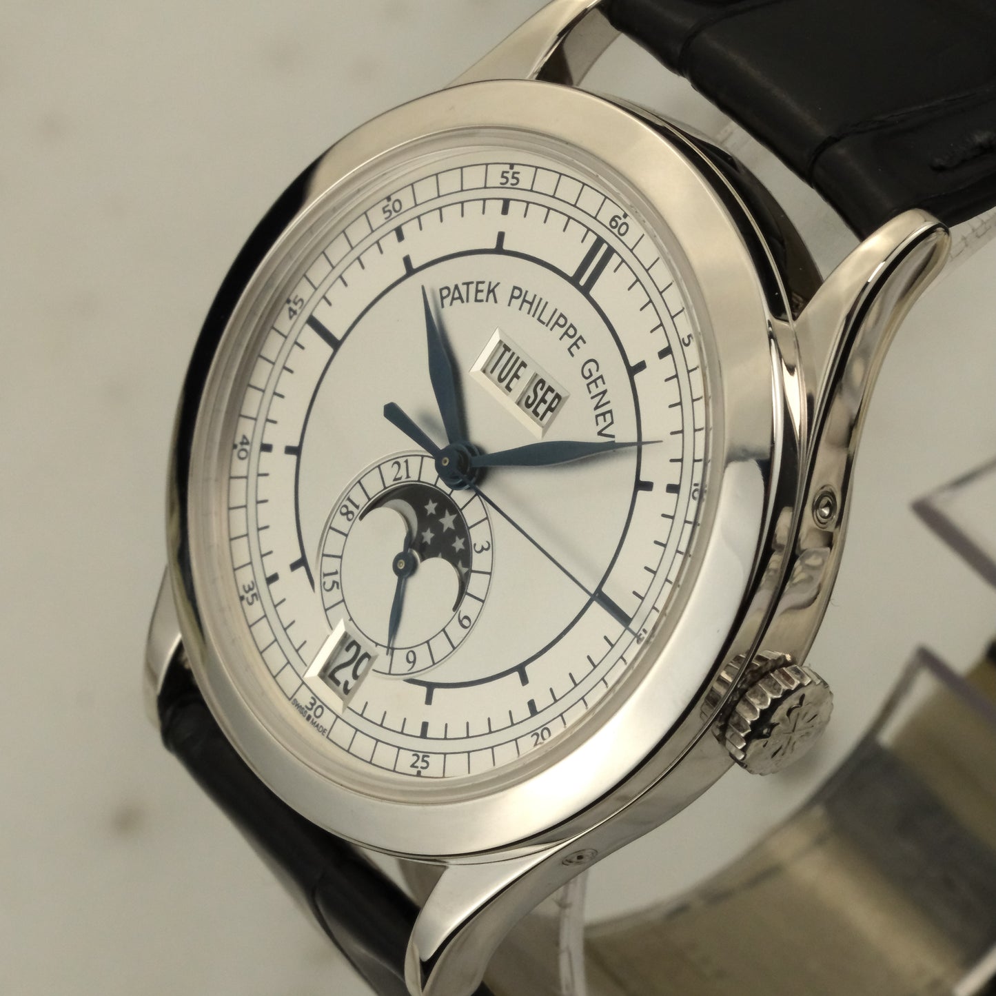 2000's Patek Philippe Annual Calendar | 5396G