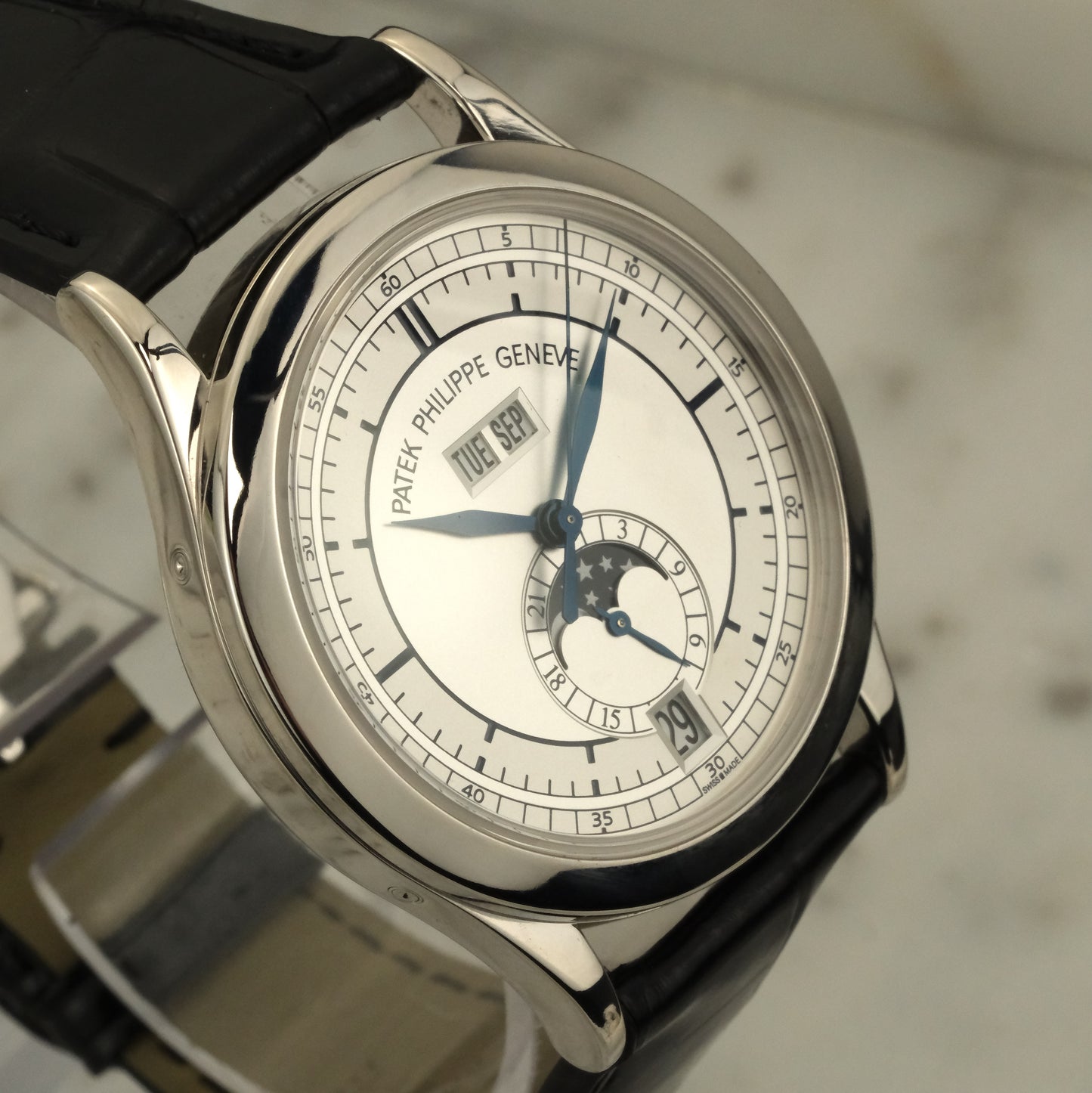 2000's Patek Philippe Annual Calendar | 5396G