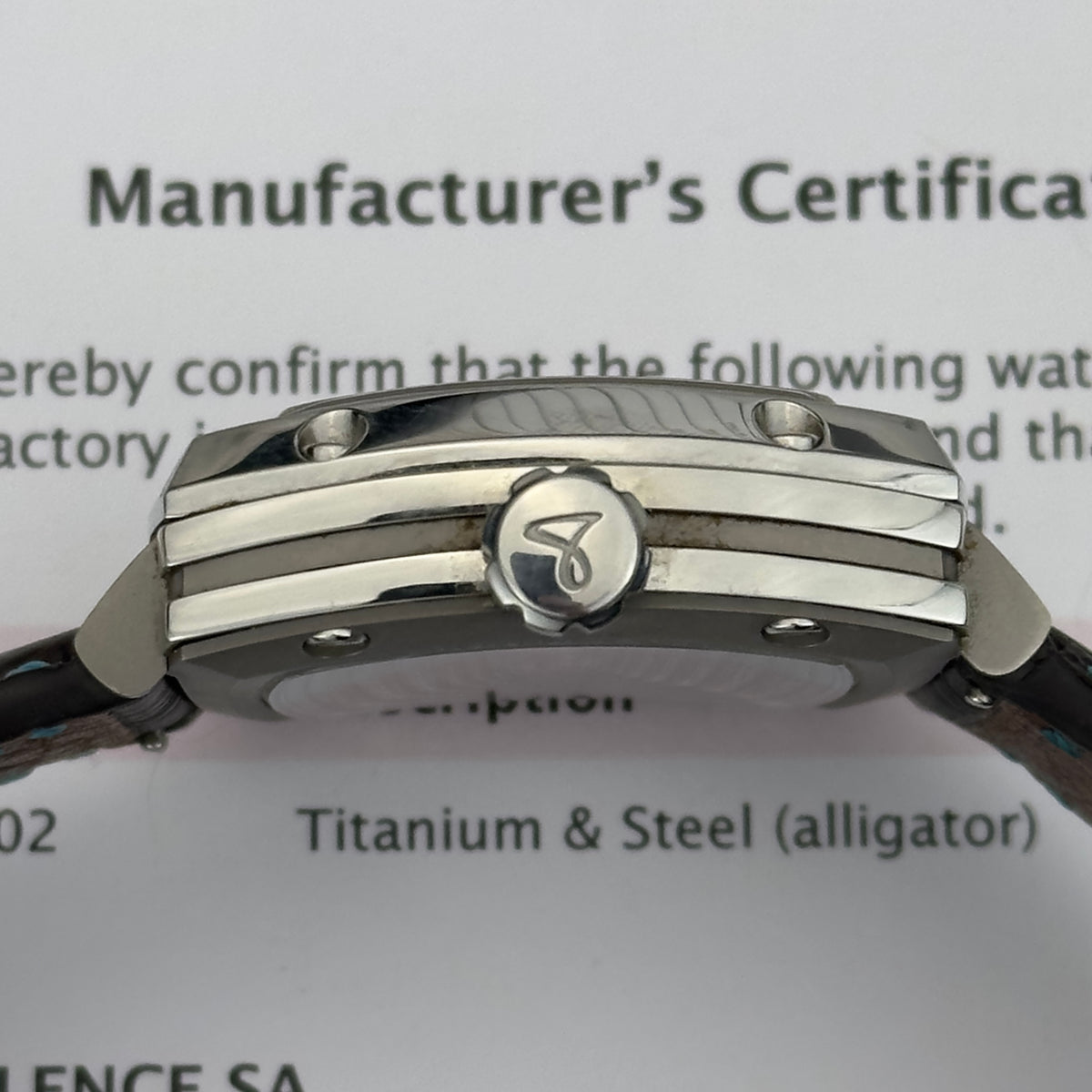 C. 2012 Hautlence Avant-Garde Jump Hour Retrograde | HLRS 02 | Box & Papers