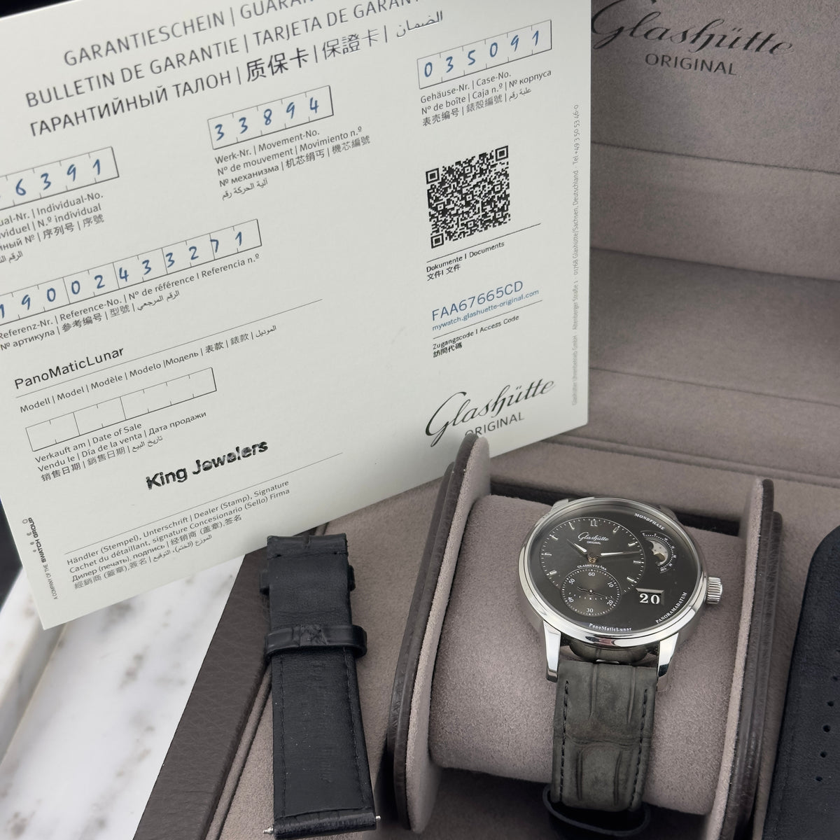Glashütte Original PanomaticLunar Grey | 1-90-02-43-32-62 | Box & Papers