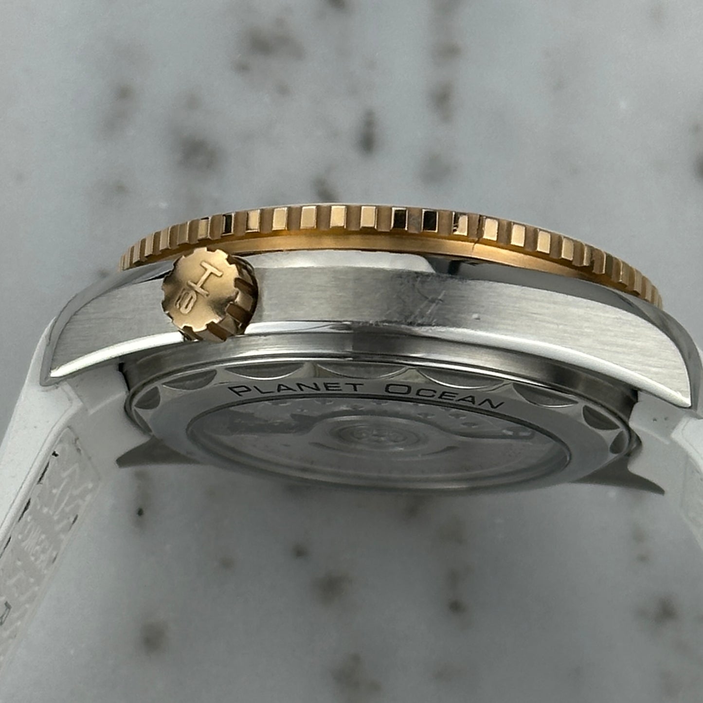 Omega Seamaster Planet Ocean 600M | 215.23.40.20.04.001