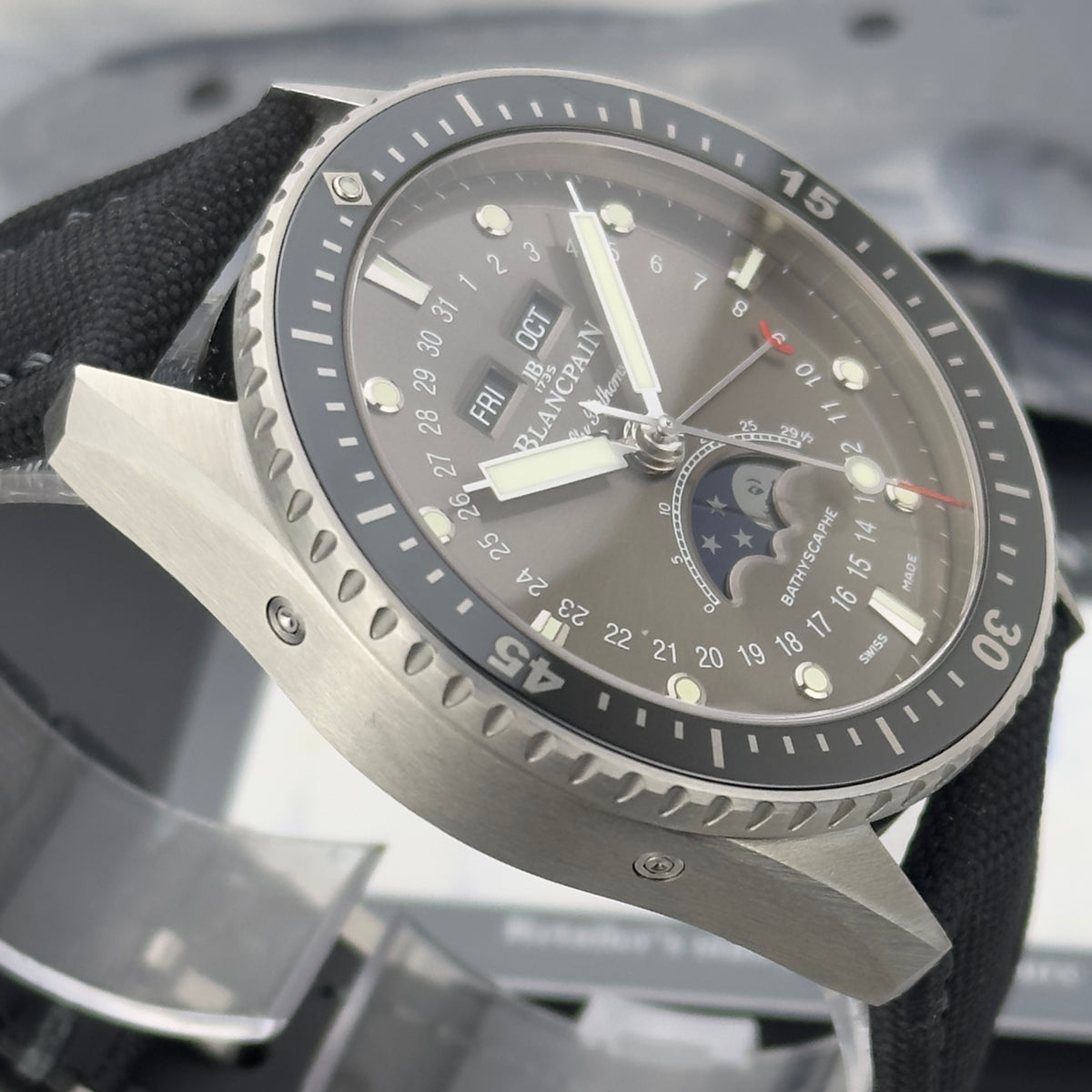 2023 Blancpain Fifty Fathoms Bathyscaphe Quantième Complet Phases de Lune | 5054-1110-B52A | Box & Papers