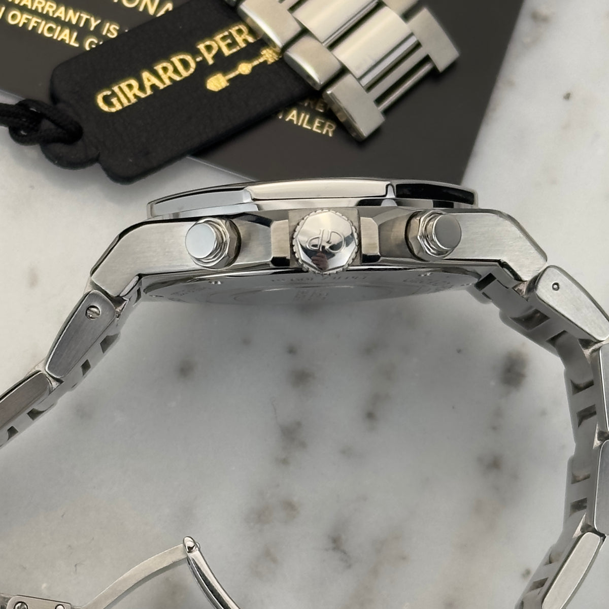 2021 Girard-Perregaux Laureato Chronograph | 81020-11-131-11A | Box & Papers