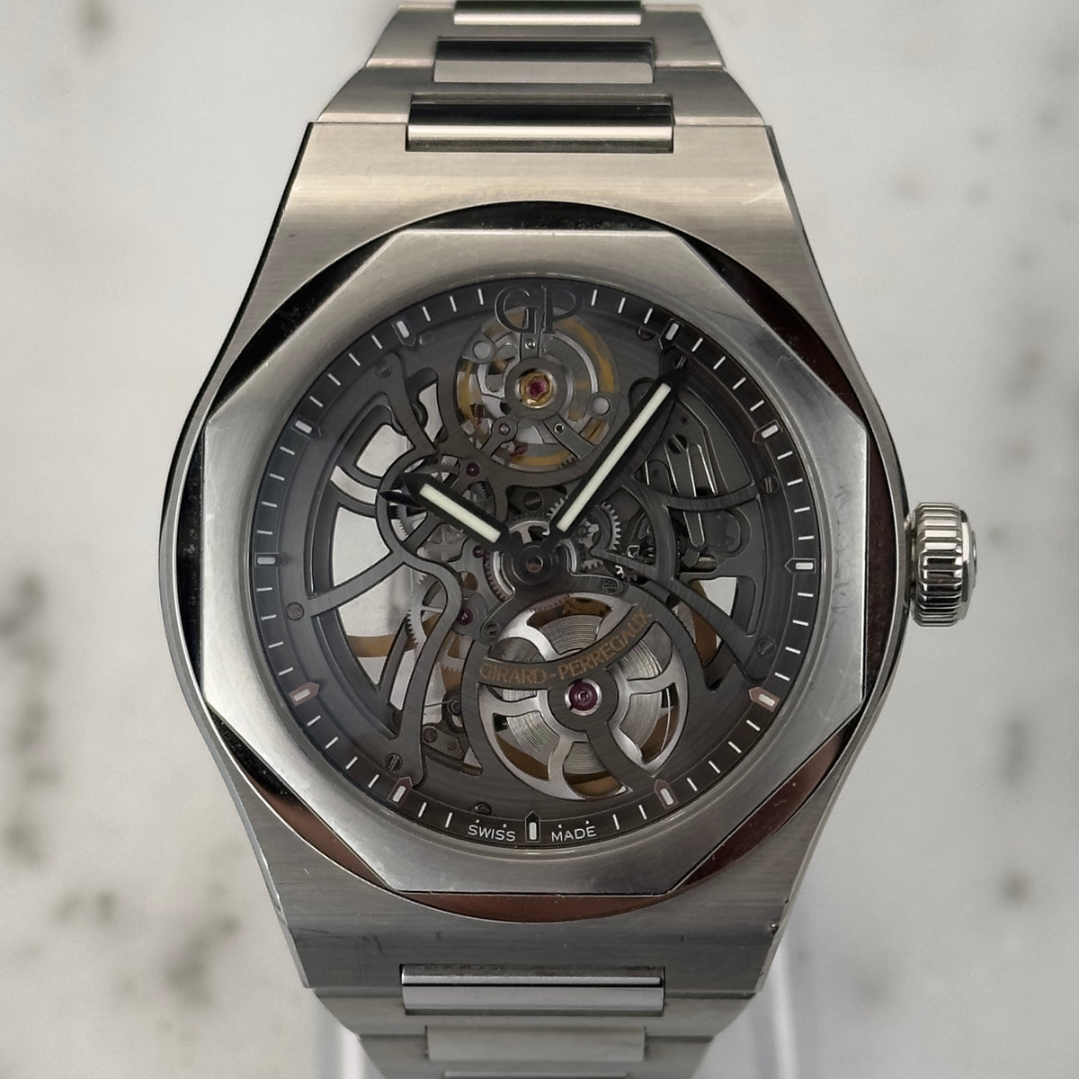 Girard-Perregaux Laureato Skeleton | 81015-11-001-11A