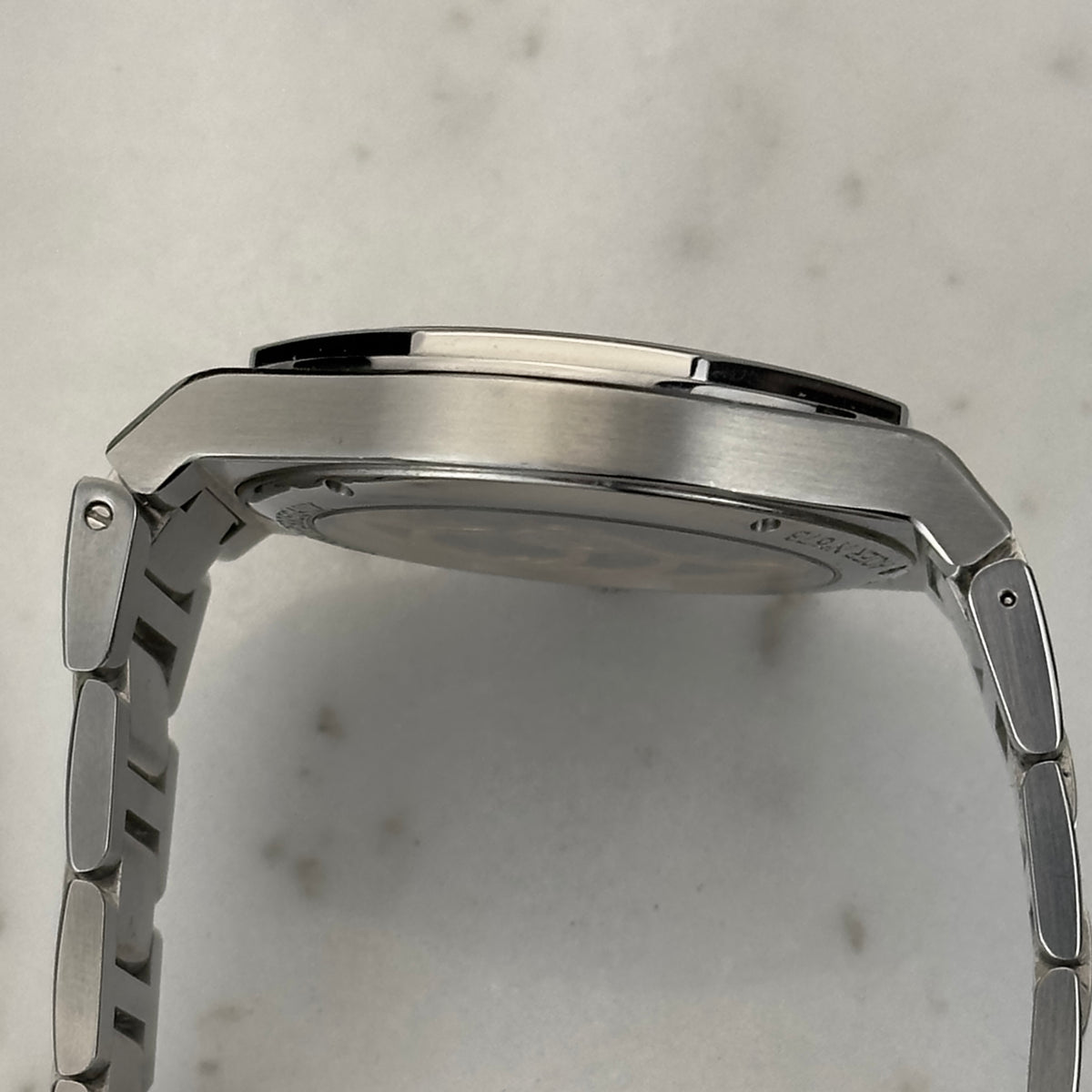 Girard-Perregaux Laureato Skeleton | 81015-11-001-11A