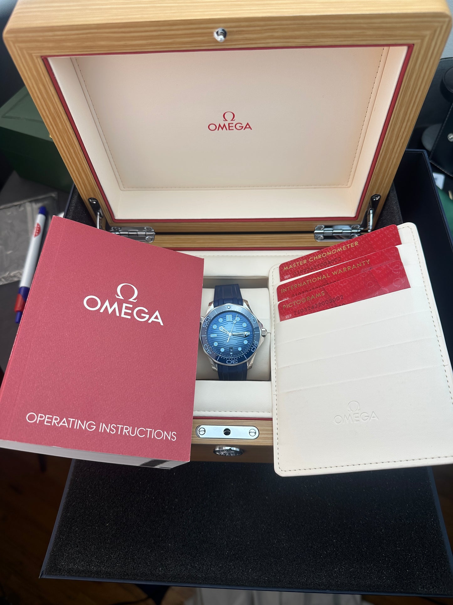 2023 Omega Seamaster 300 Diver Summer Blue Edition 210.32.42.20.03.002, Full Set