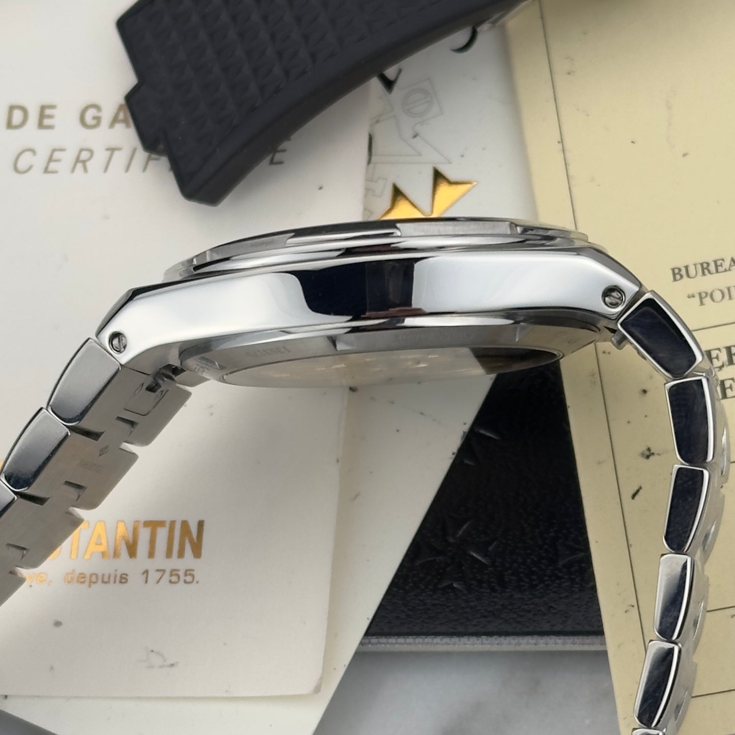 2017 Vacheron Constantin Overseas | 4500V/110A-B126 | Full Set (no box)