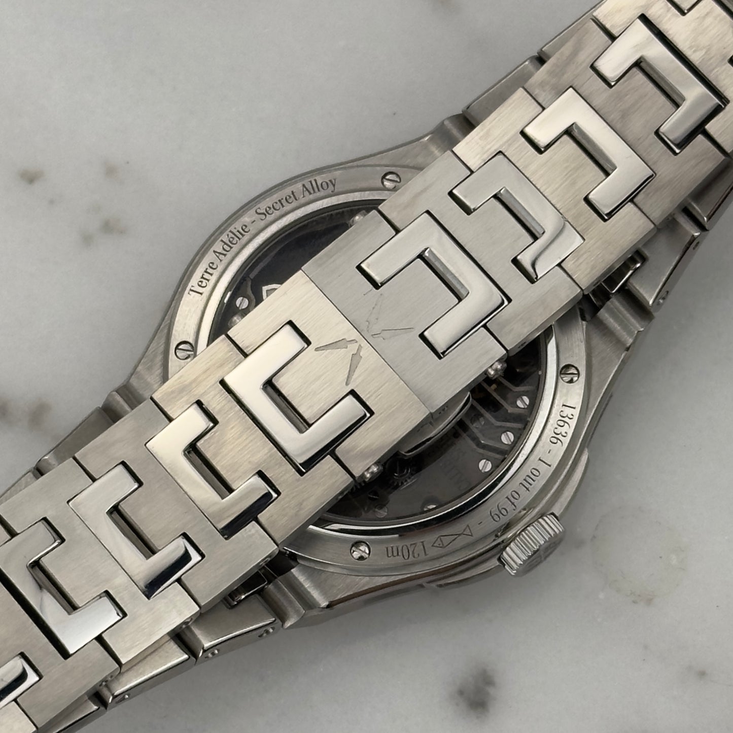 Czapek Antarctique Terre Adélie Secret Alloy | One of 99