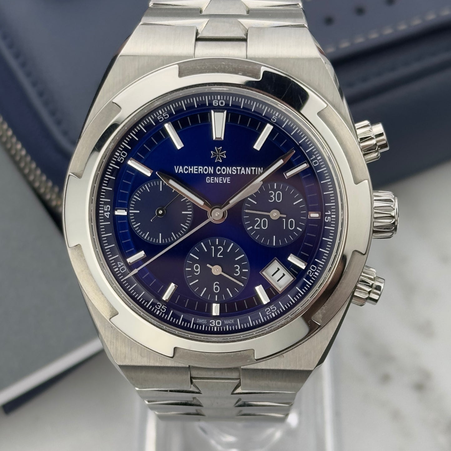 2025 Vacheron Constantin Overseas | 5520V/210A-B148