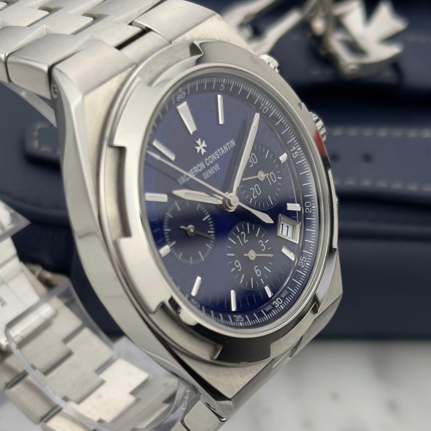 2025 Vacheron Constantin Overseas | 5520V/210A-B148