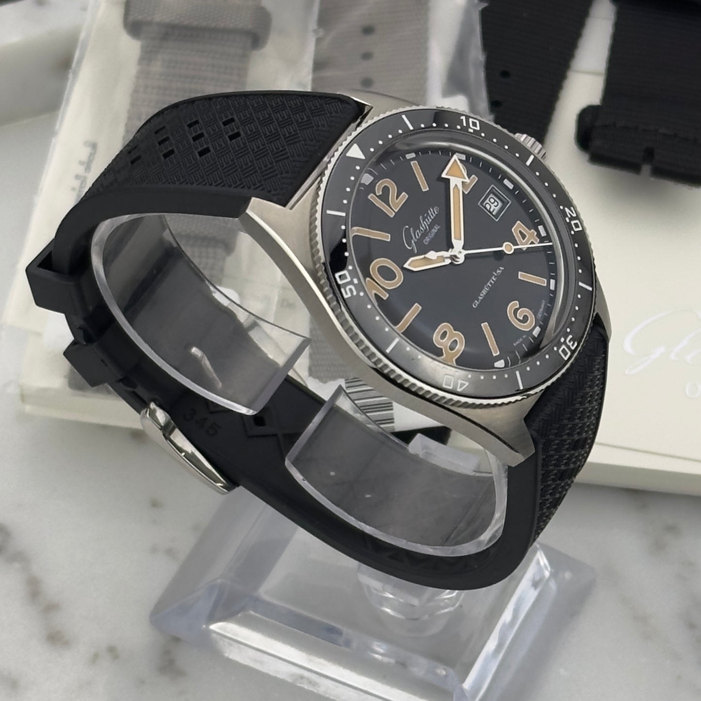 2025 Glashütte Original SeaQ | 1-39-11-06-80-33 | Full Set